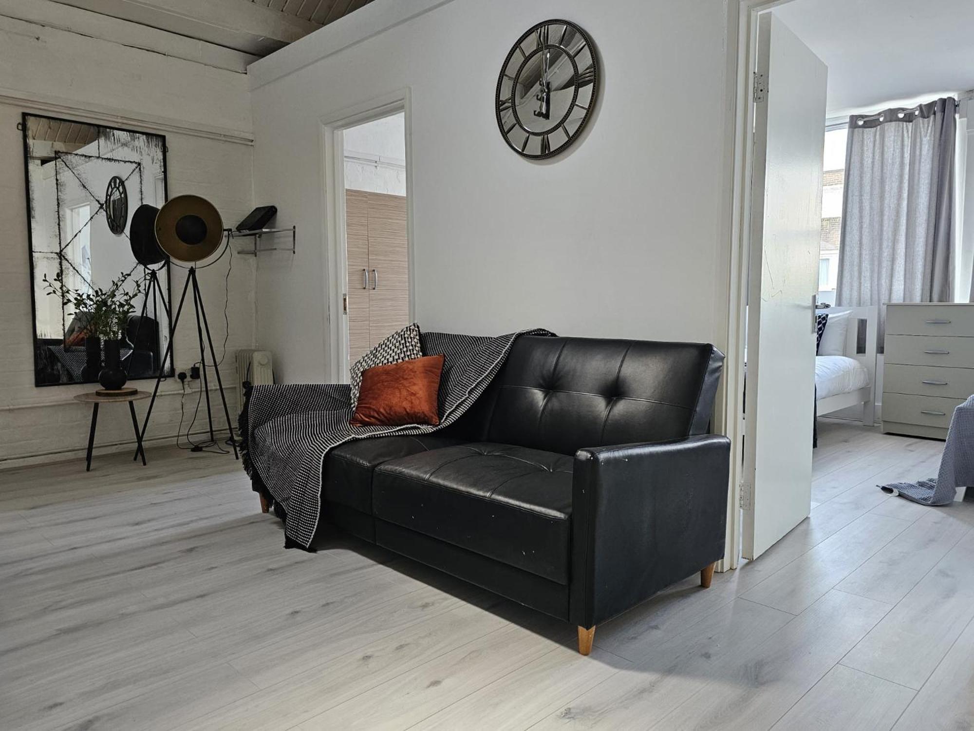 Trendy Apartment In Old Street Лондон Екстериор снимка